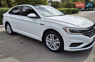 Седан Volkswagen Jetta 2019 в 