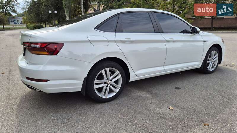 Седан Volkswagen Jetta 2019 в Запорожье
