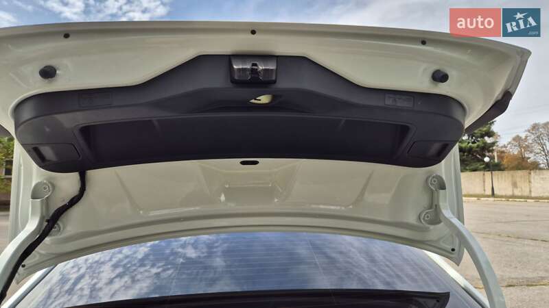 Седан Volkswagen Jetta 2019 в Запорожье