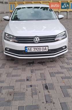 Седан Volkswagen Jetta 2016 в Дніпрі