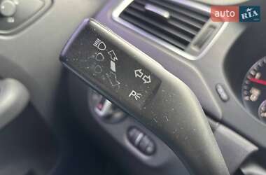 Седан Volkswagen Jetta 2012 в 