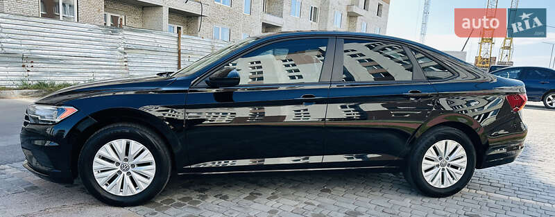Седан Volkswagen Jetta 2019 в Виннице