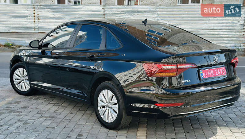 Седан Volkswagen Jetta 2019 в Виннице