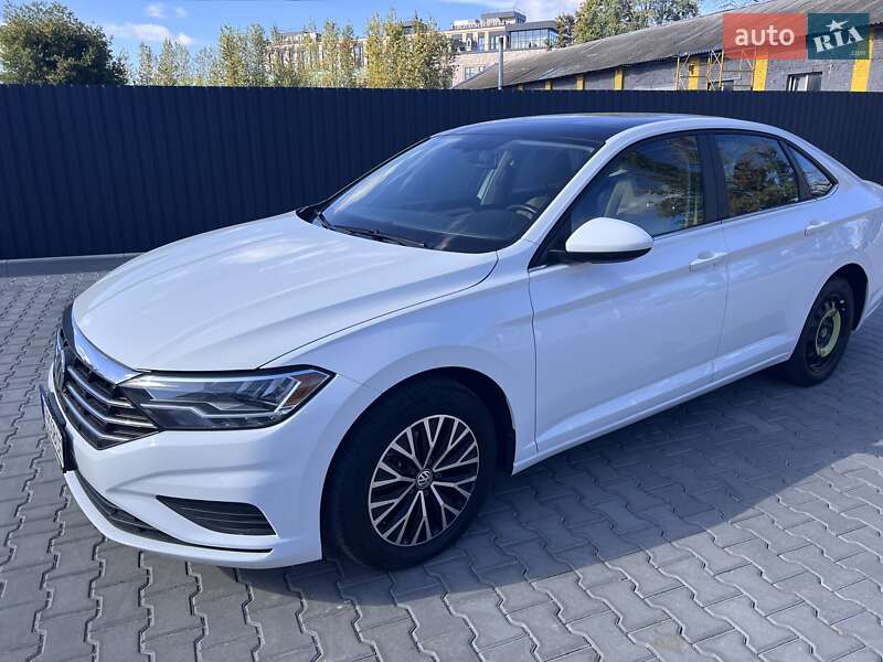 Седан Volkswagen Jetta 2019 в Киеве