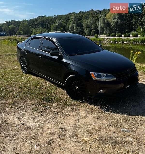 Седан Volkswagen Jetta 2015 в Дніпрі