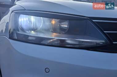 Седан Volkswagen Jetta 2016 в 
