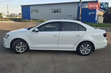 Седан Volkswagen Jetta 2016 в 