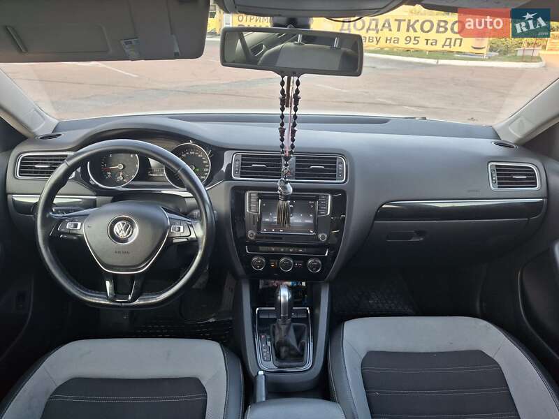 Седан Volkswagen Jetta 2016 в Житомире