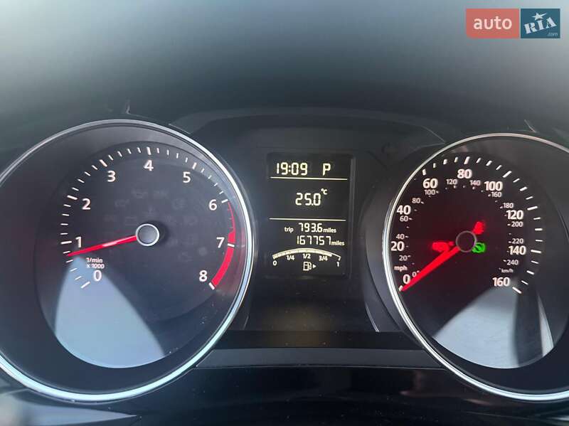 Седан Volkswagen Jetta 2016 в Киеве