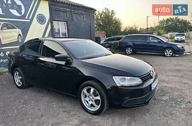 Седан Volkswagen Jetta 2012 в 