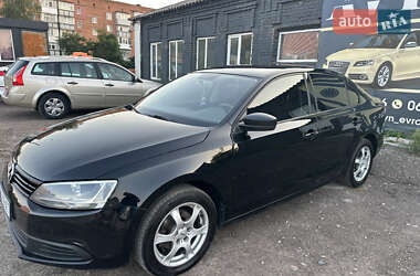 Седан Volkswagen Jetta 2012 в 