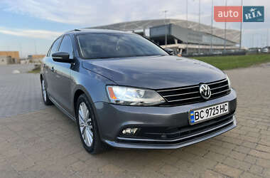 Седан Volkswagen Jetta 2015 в Львові