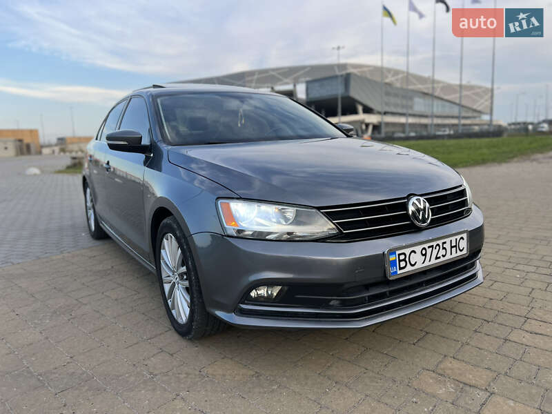 Седан Volkswagen Jetta 2015 в 