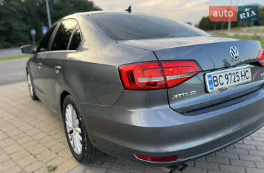Седан Volkswagen Jetta 2015 в 