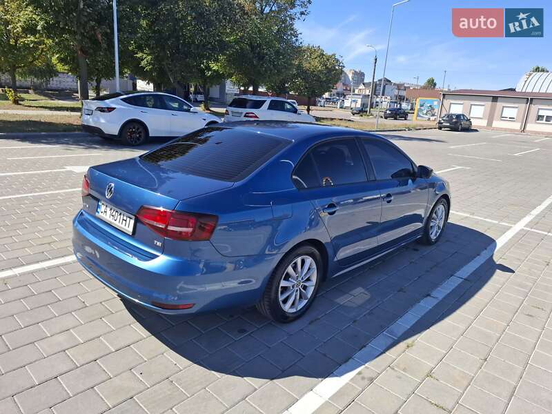Седан Volkswagen Jetta 2016 в Черкасах