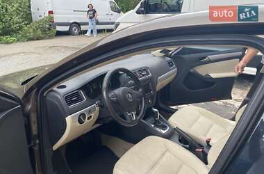 Седан Volkswagen Jetta 2021 в 