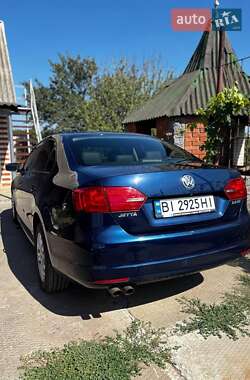 Седан Volkswagen Jetta 2012 в 