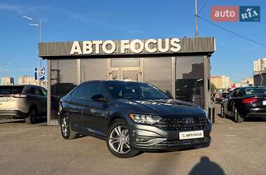 Седан Volkswagen Jetta 2018 в Киеве