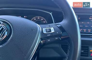 Седан Volkswagen Jetta 2018 в 
