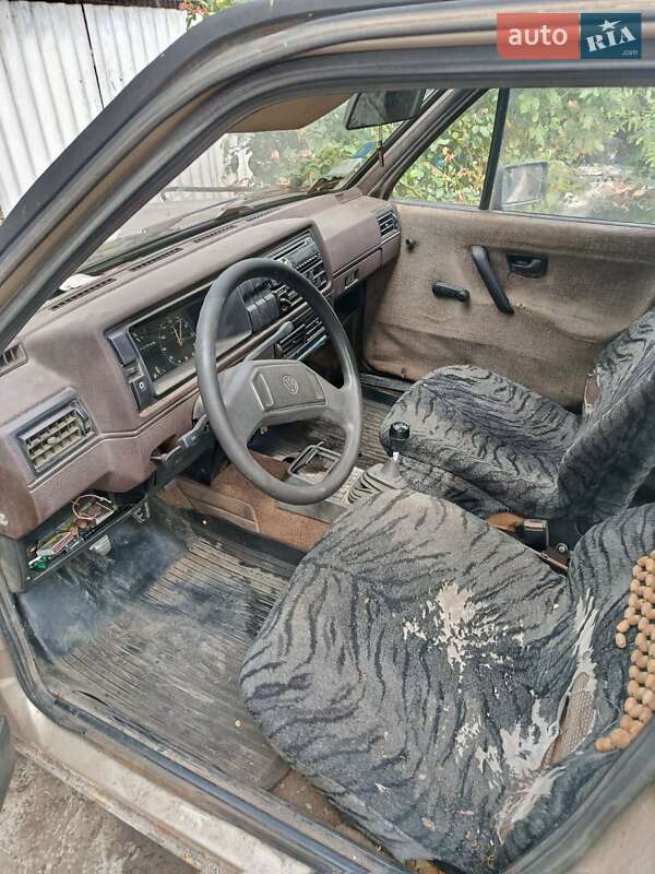 Седан Volkswagen Jetta 1986 в Любашівці