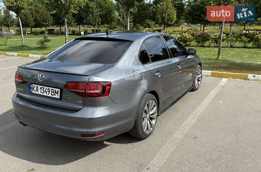 Седан Volkswagen Jetta 2015 в 