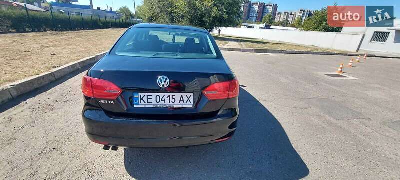 Седан Volkswagen Jetta 2014 в Днепре