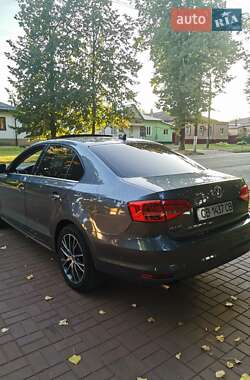 Седан Volkswagen Jetta 2015 в 