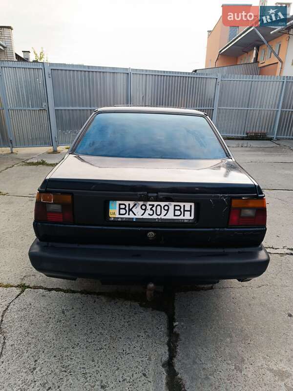 Седан Volkswagen Jetta 1991 в Ровно
