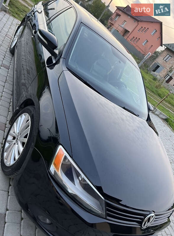 Седан Volkswagen Jetta 2012 в Дрогобичі