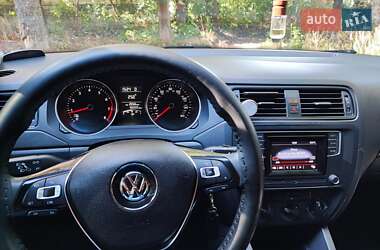 Седан Volkswagen Jetta 2016 в 