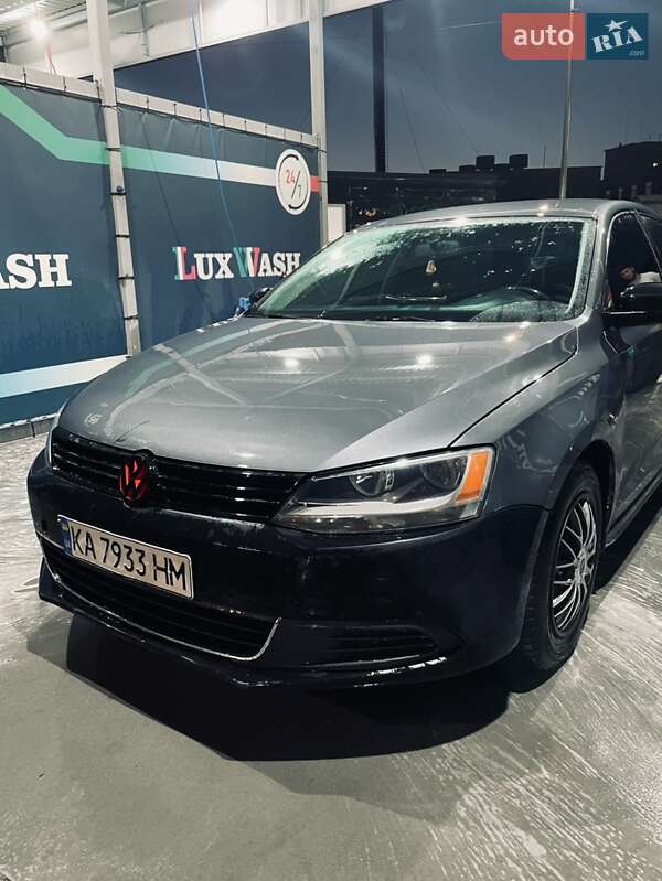 Седан Volkswagen Jetta 2014 в 