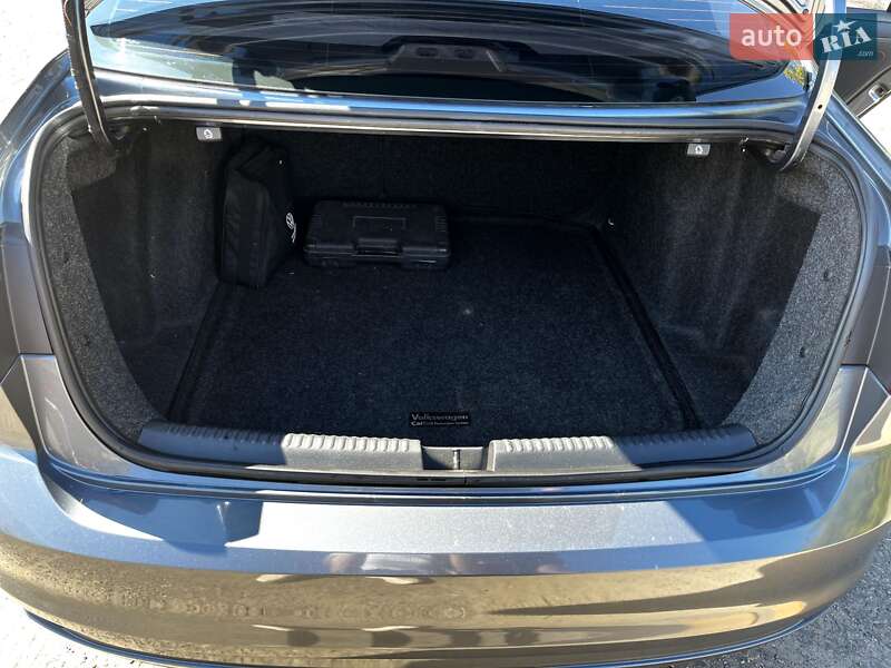 Седан Volkswagen Jetta 2014 в Сумах