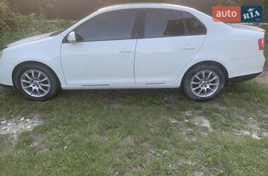 Седан Volkswagen Jetta 2008 в 
