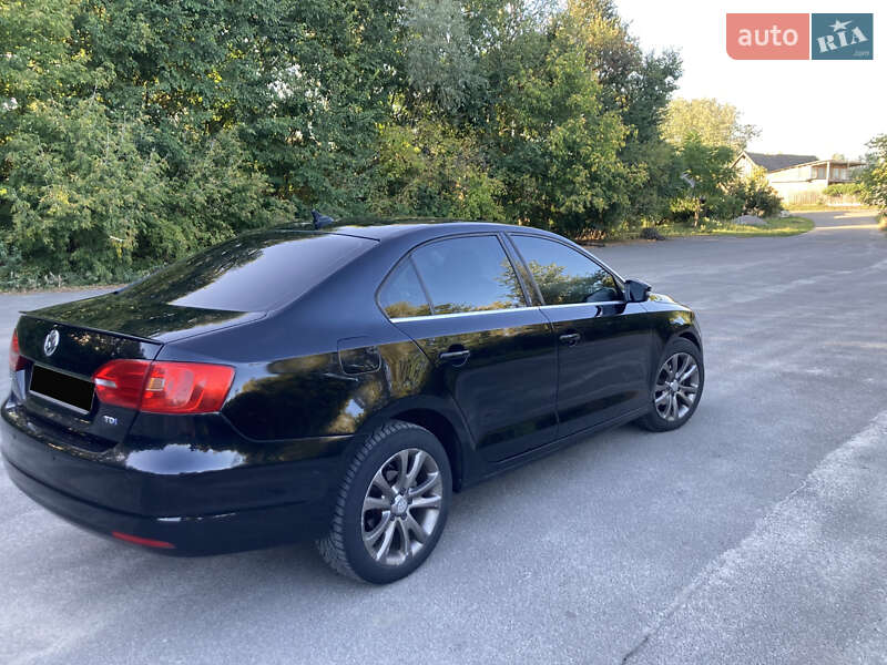 Седан Volkswagen Jetta 2013 в Переяславе