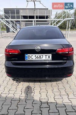 Седан Volkswagen Jetta 2017 в 