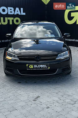 Седан Volkswagen Jetta 2013 в Львове
