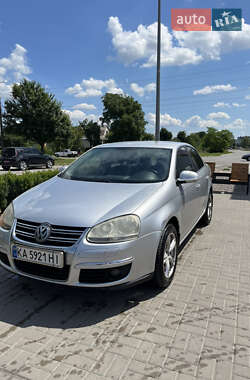 Седан Volkswagen Jetta 2006 в Киеве