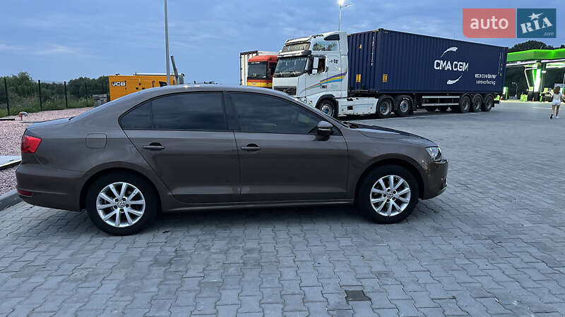 Седан Volkswagen Jetta 2011 в Виннице