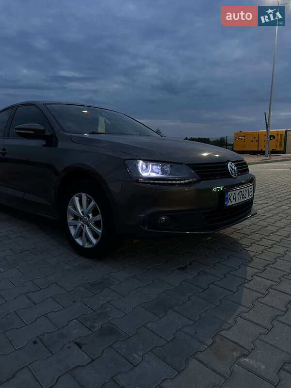 Седан Volkswagen Jetta 2011 в Виннице