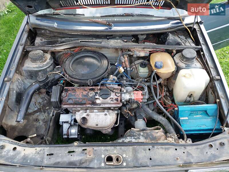 Седан Volkswagen Jetta 1987 в Самборе
