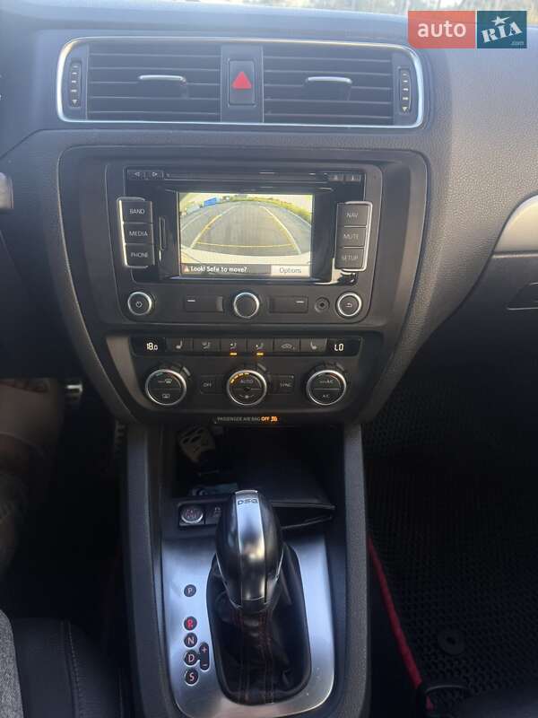 Седан Volkswagen Jetta 2013 в Киеве