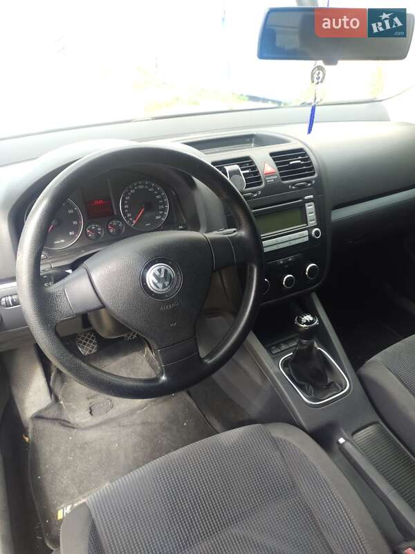 Седан Volkswagen Jetta 2006 в Києві