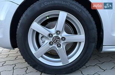 Седан Volkswagen Jetta 2011 в 