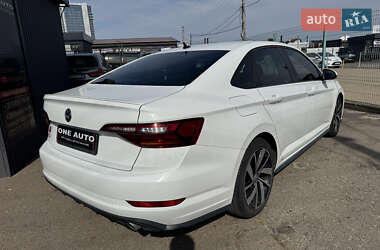 Седан Volkswagen Jetta 2019 в 