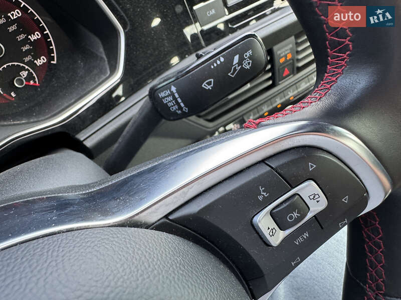 Седан Volkswagen Jetta 2019 в Києві