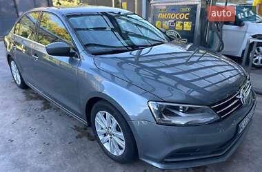 Седан Volkswagen Jetta 2016 в Киеве