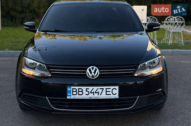 Седан Volkswagen Jetta 2012 в 