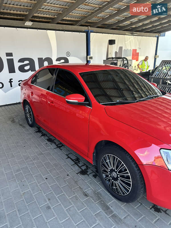 Седан Volkswagen Jetta 2012 в Тернополе