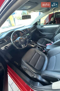 Седан Volkswagen Jetta 2012 в 