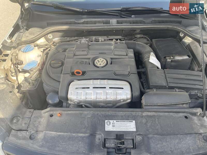 Седан Volkswagen Jetta 2011 в Харкові